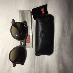 Ray Ban Erika Classic- Tortoise